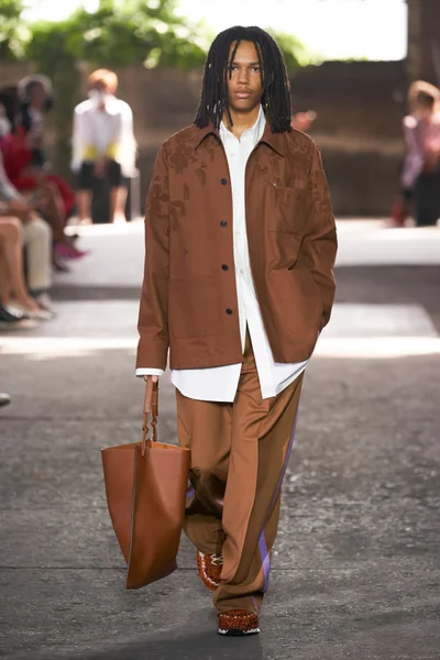 Look 37